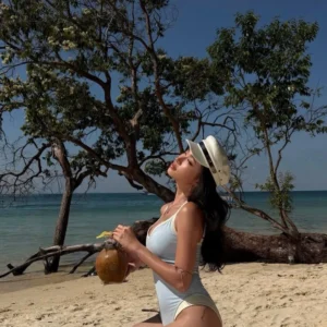 Bikini 1 mảnh
