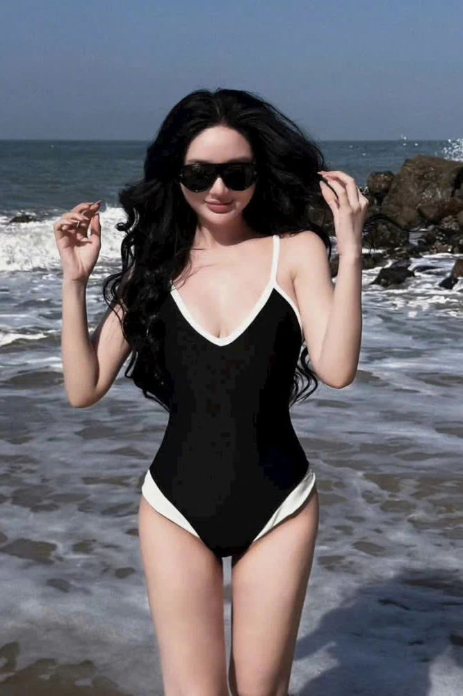 bikini-1-manh-mau-den bikini 1 mảnh
